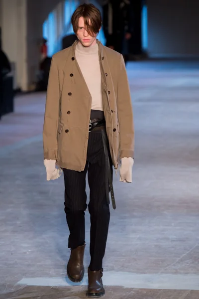 Look 22